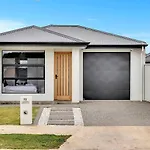 The Art Of Zen - Modern Comfort Between Beach And Cbd