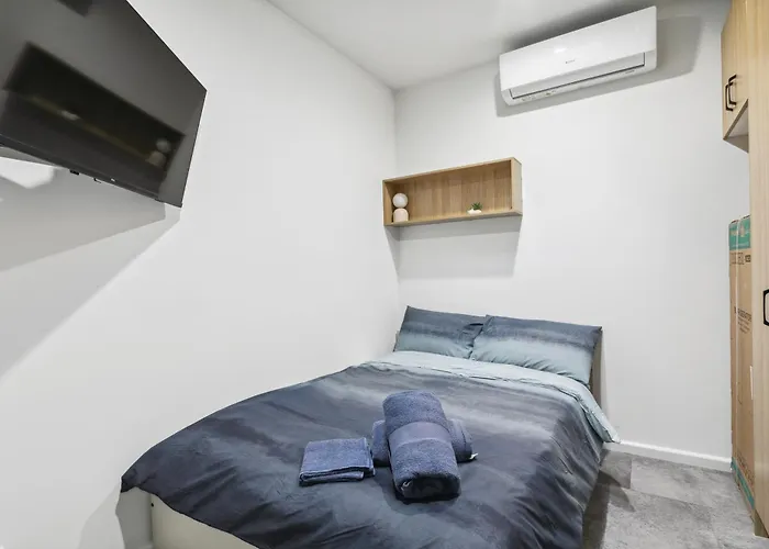 Cozy Stays - Private Rooms In Adelaide Cbd With Shared Facilities