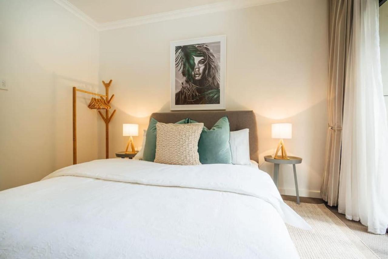 Serene On Grenfell Apartment *