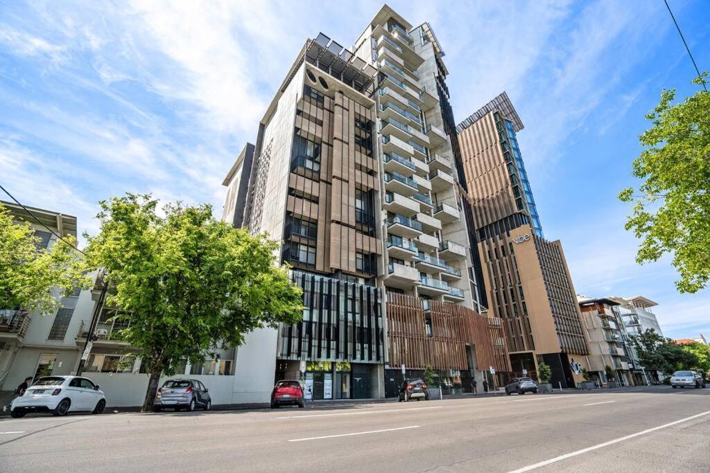 Luxury Heights On Flinders Apartment