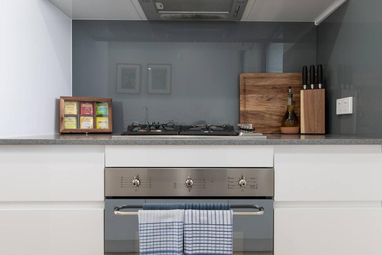 Apartment Perfect Prospect Among City's Dining Hotspots Adelaide