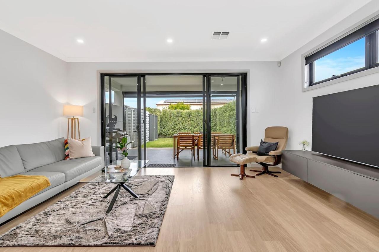 Holiday home The Art Of Zen - Modern Comfort Between And Cbd Adelaide