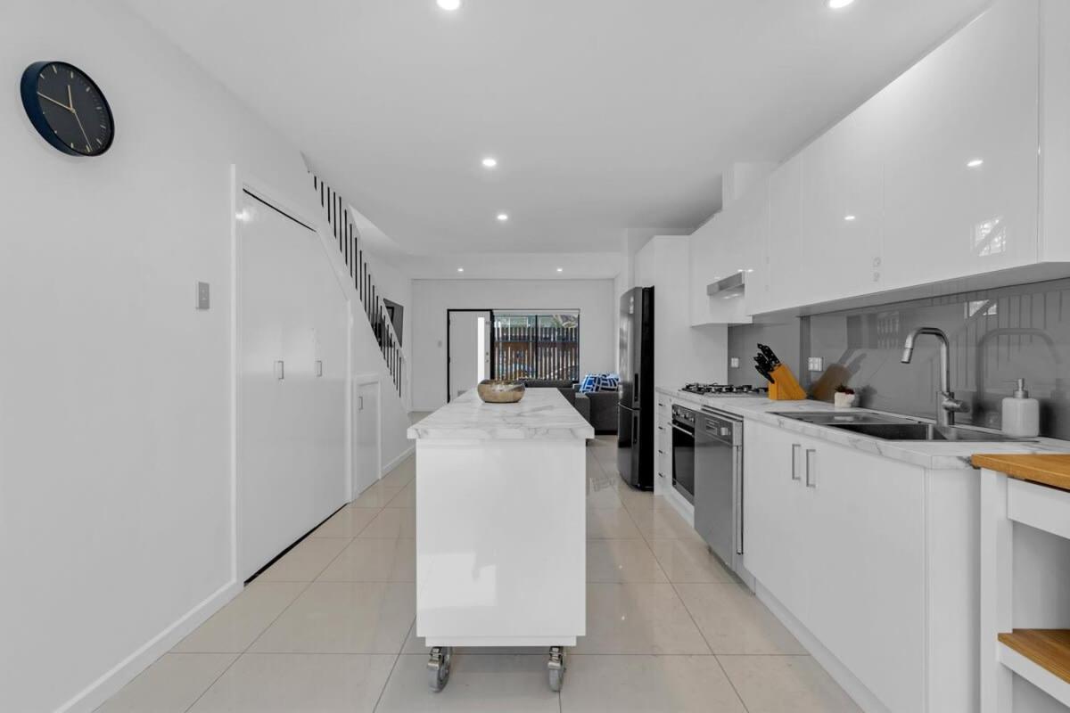 Holiday home 2br Townhouse Cbd Chinatown Free Wifi Freeparking *