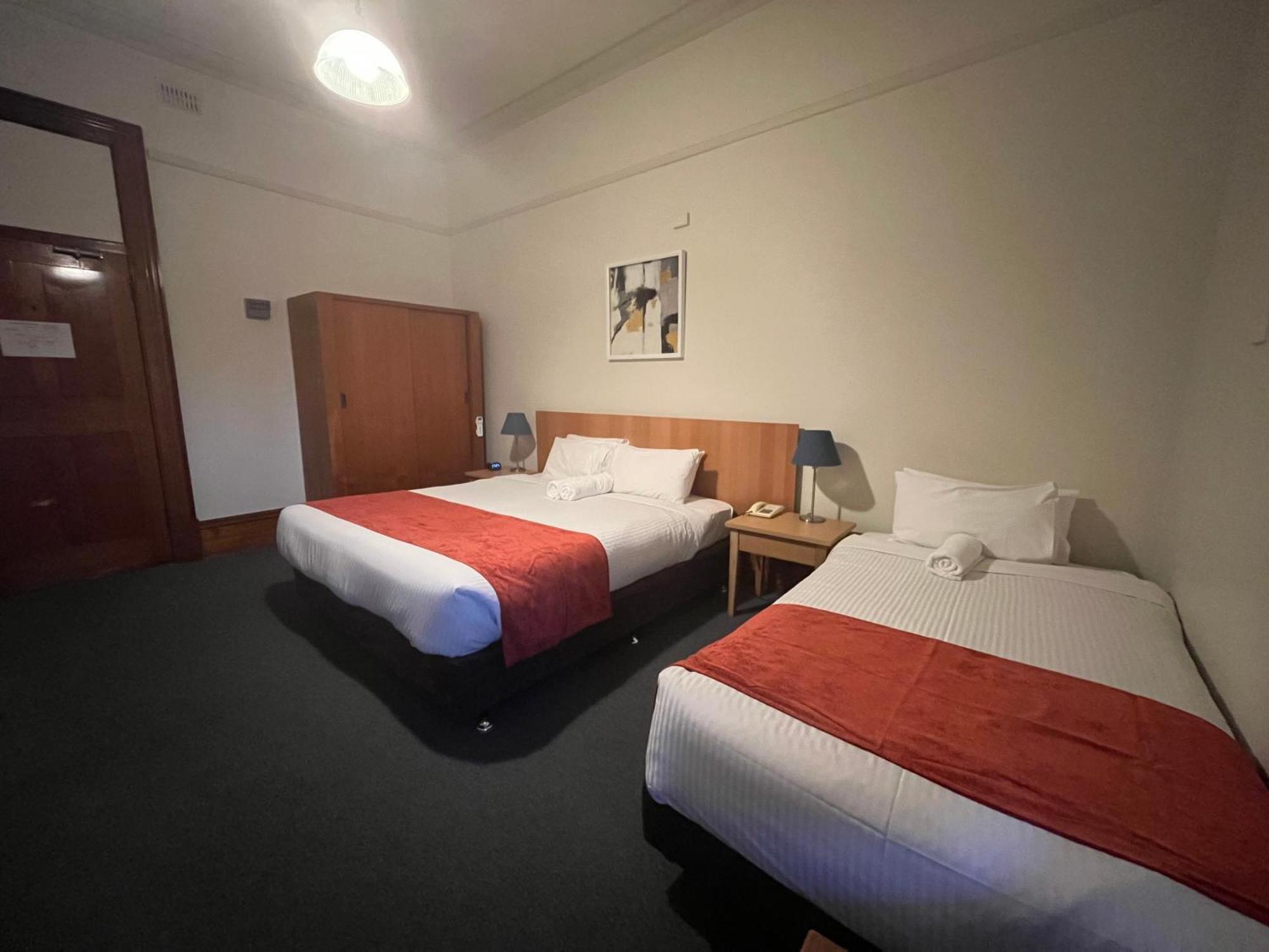 Princes Motel 3*