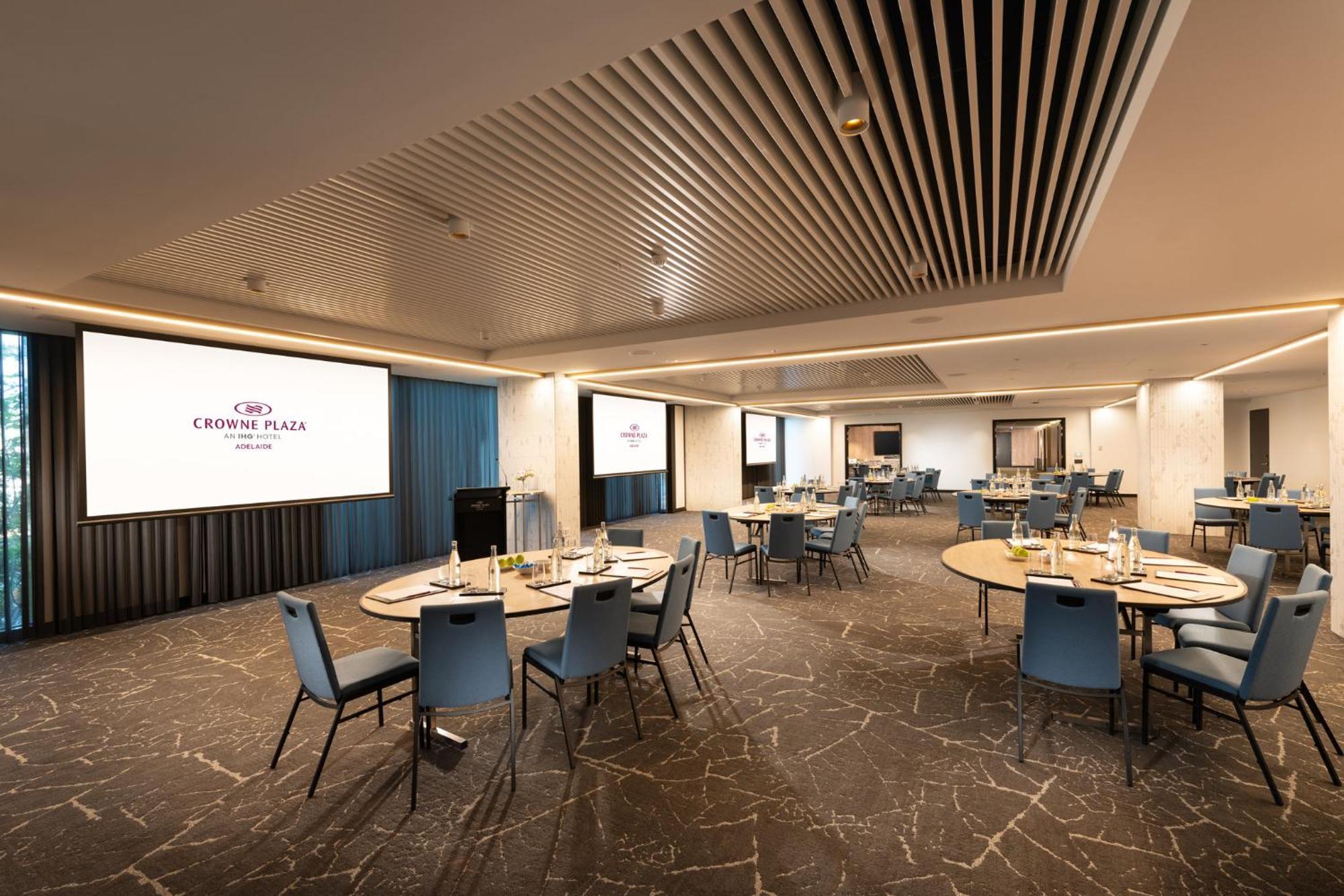 Crowne Plaza By Ihg