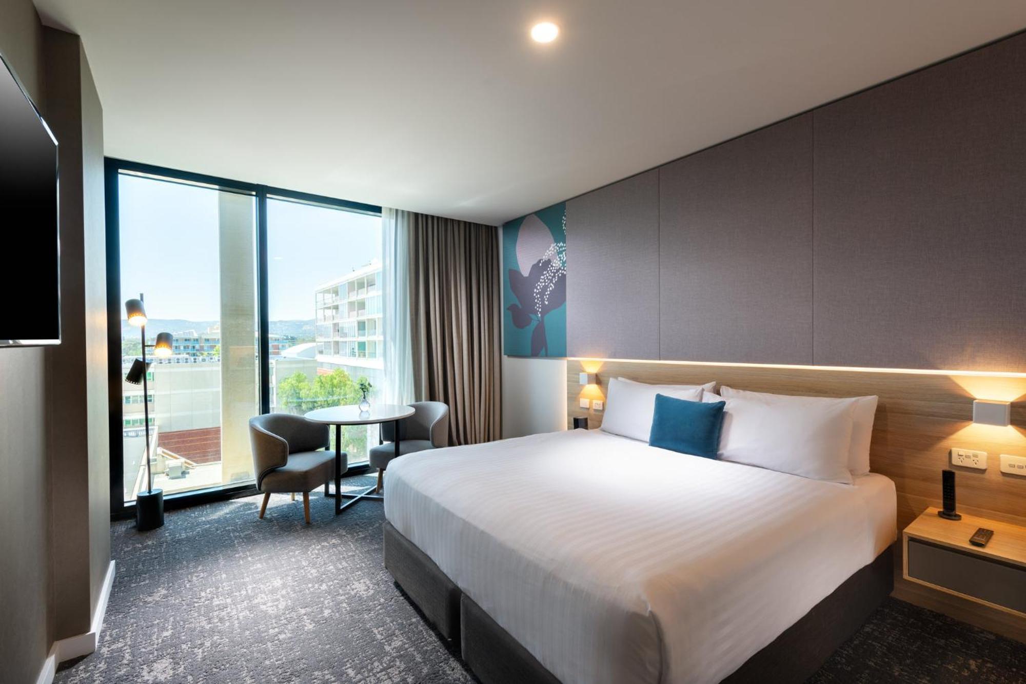Crowne Plaza By Ihg Hotel