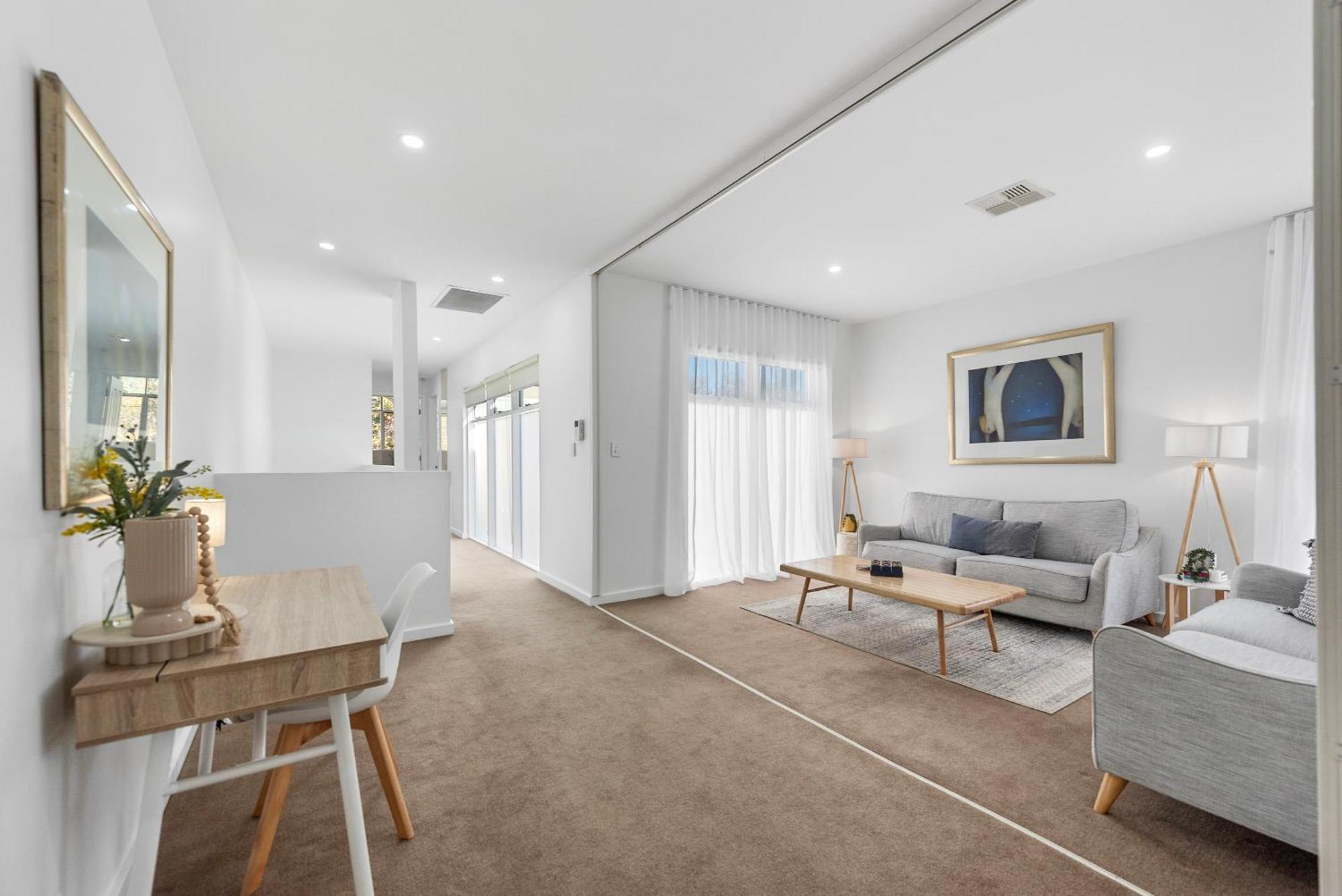 Stylish Home, Family - Walk To Pub,cafes, 1km Cbd! Holiday home