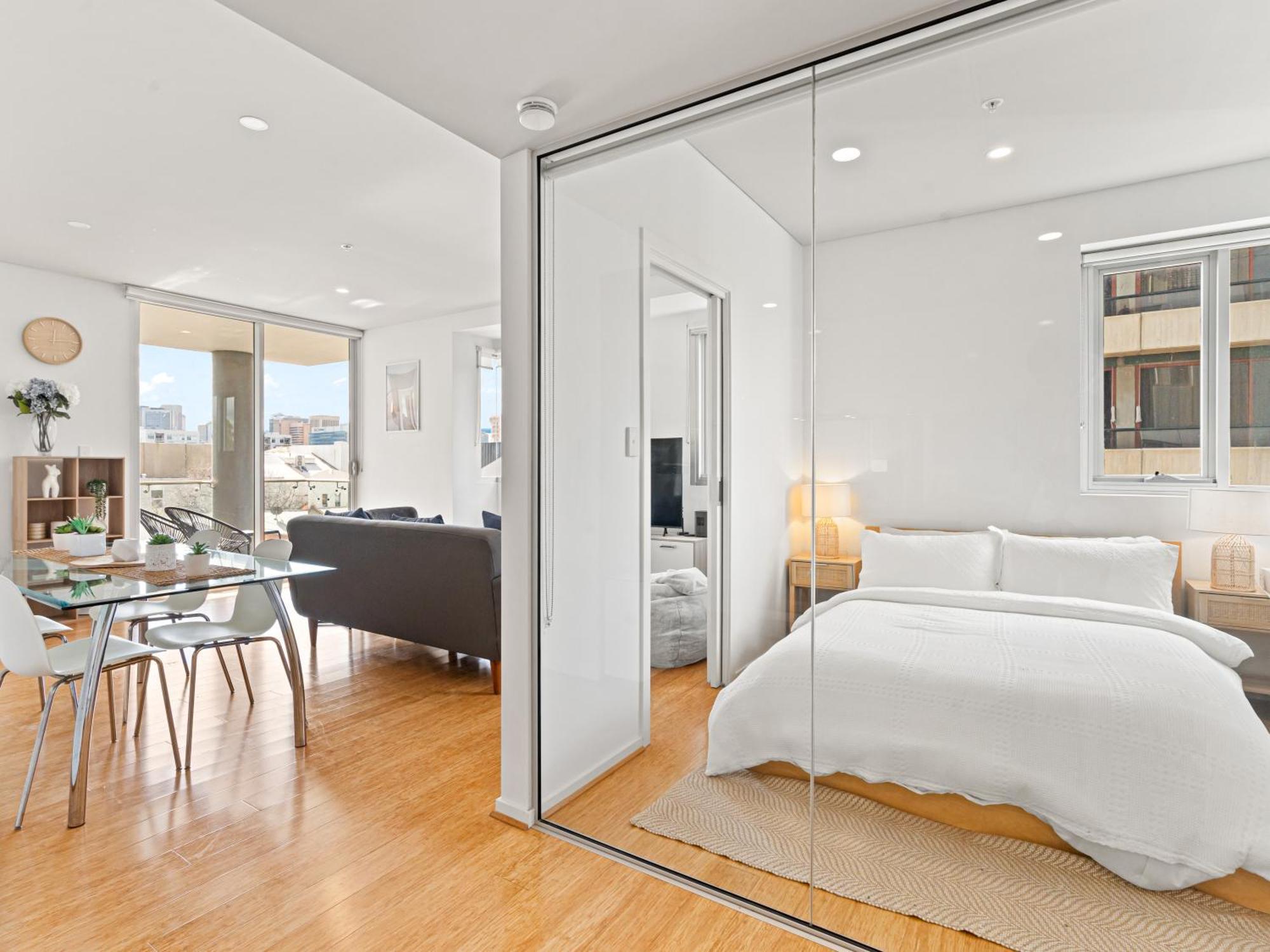 Cosy 2br W Terrace In Cbd *