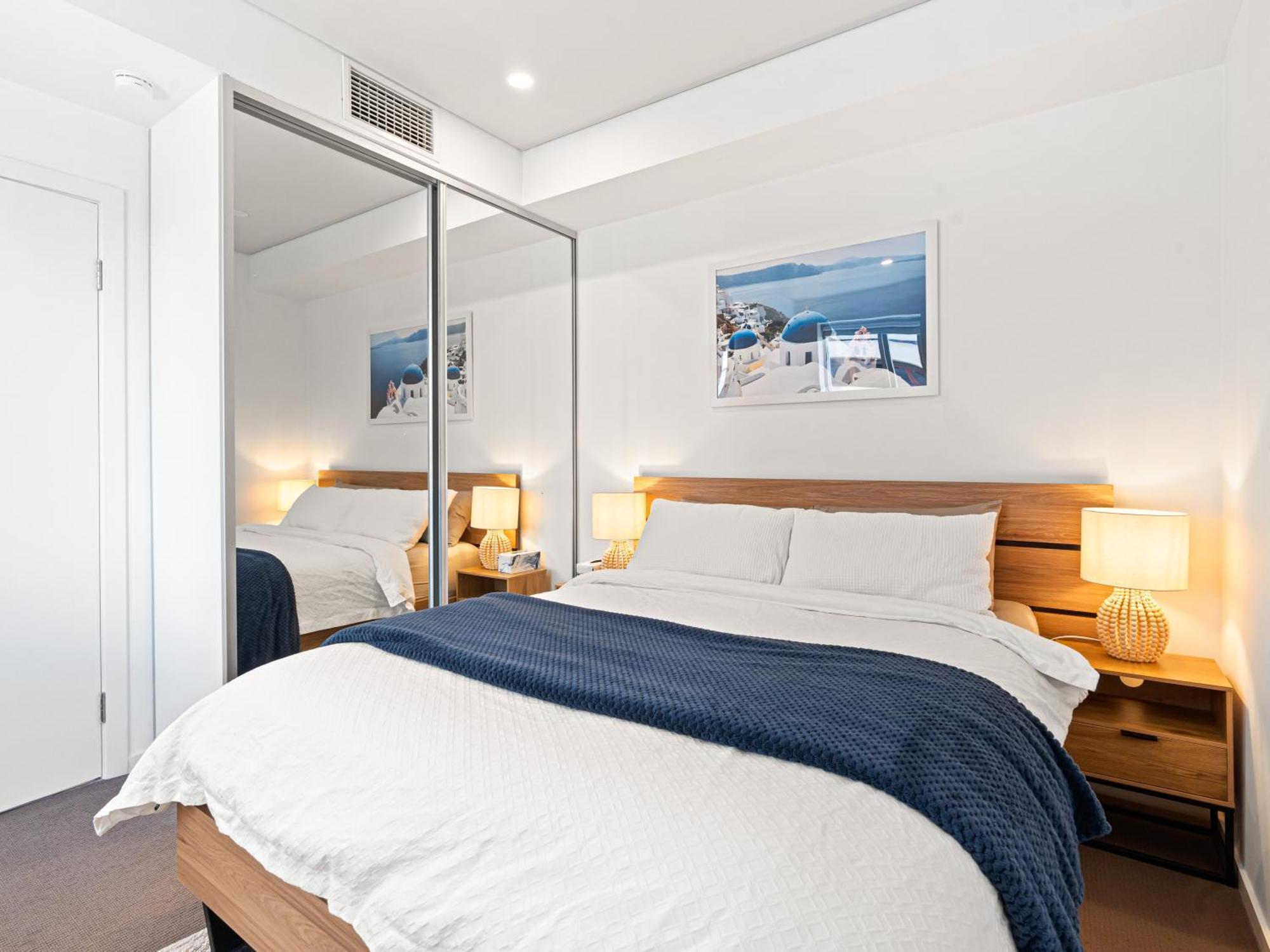 Cosy 2br W Terrace In Cbd Apartment