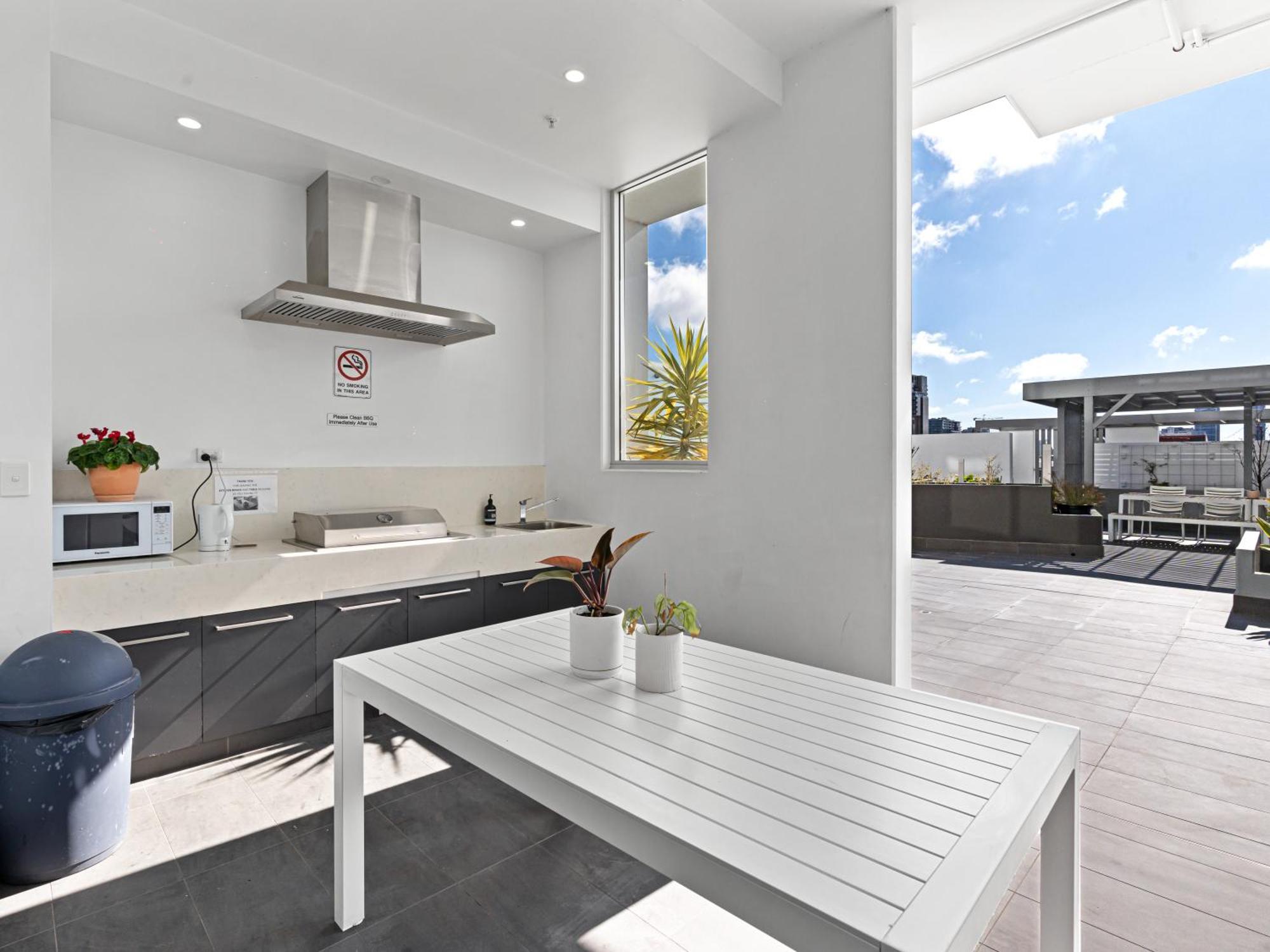 Cosy 2br W Terrace In Cbd Adelaide