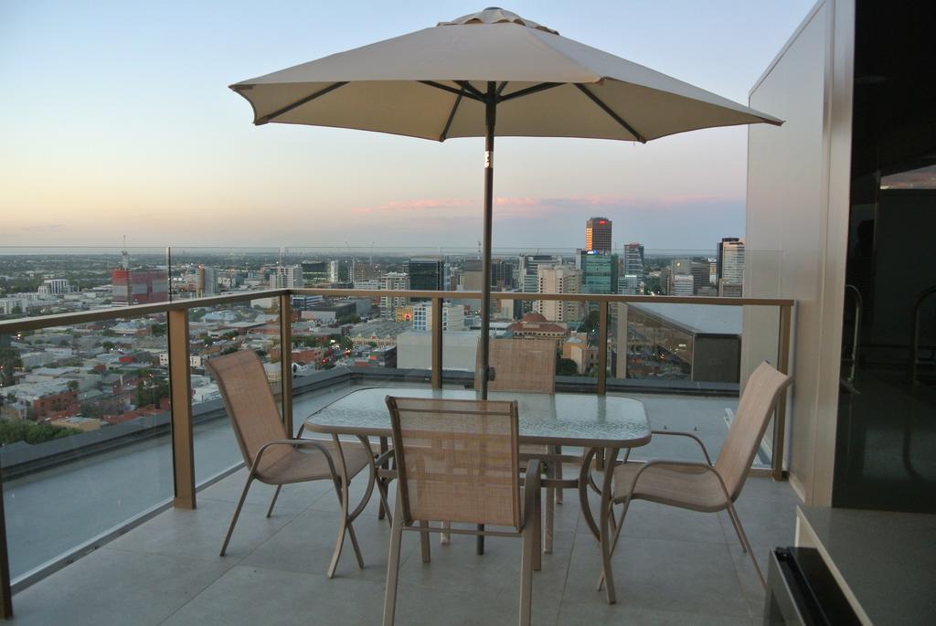 Vue Penthouse On King William * Adelaide