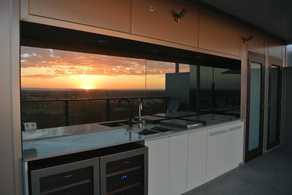 Vue Penthouse On King William *