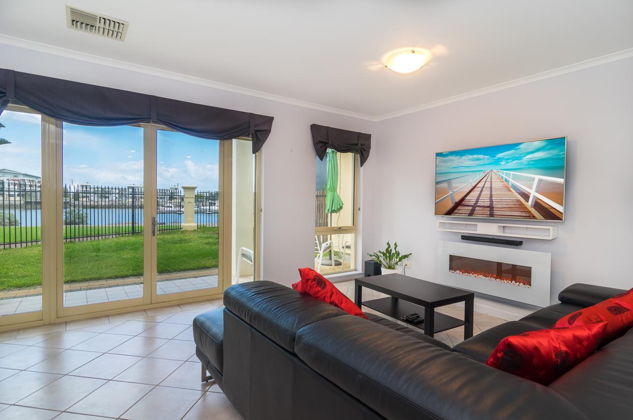 Port Harbourside House * Adelaide