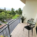 Spacious 4 Bedroom And 2 Bathrooms City Apartment