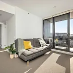 2 Bedroom Apartment With Stunning Views And Car Parking