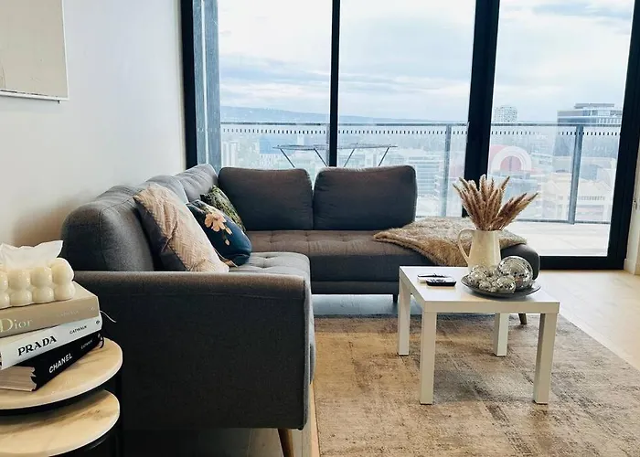 2 Bedroom Ap In The Heart Of Cbd