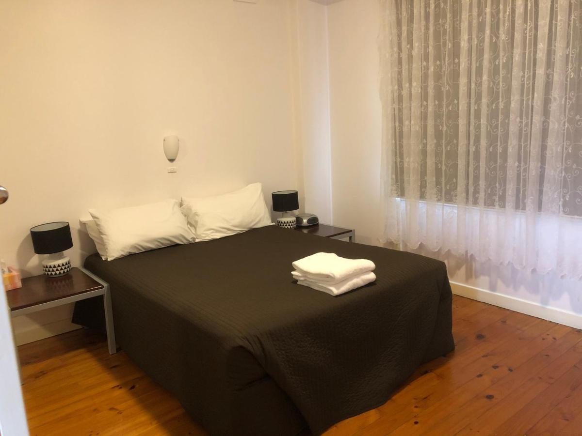 Glenelg Apartments-ellis * Adelaide