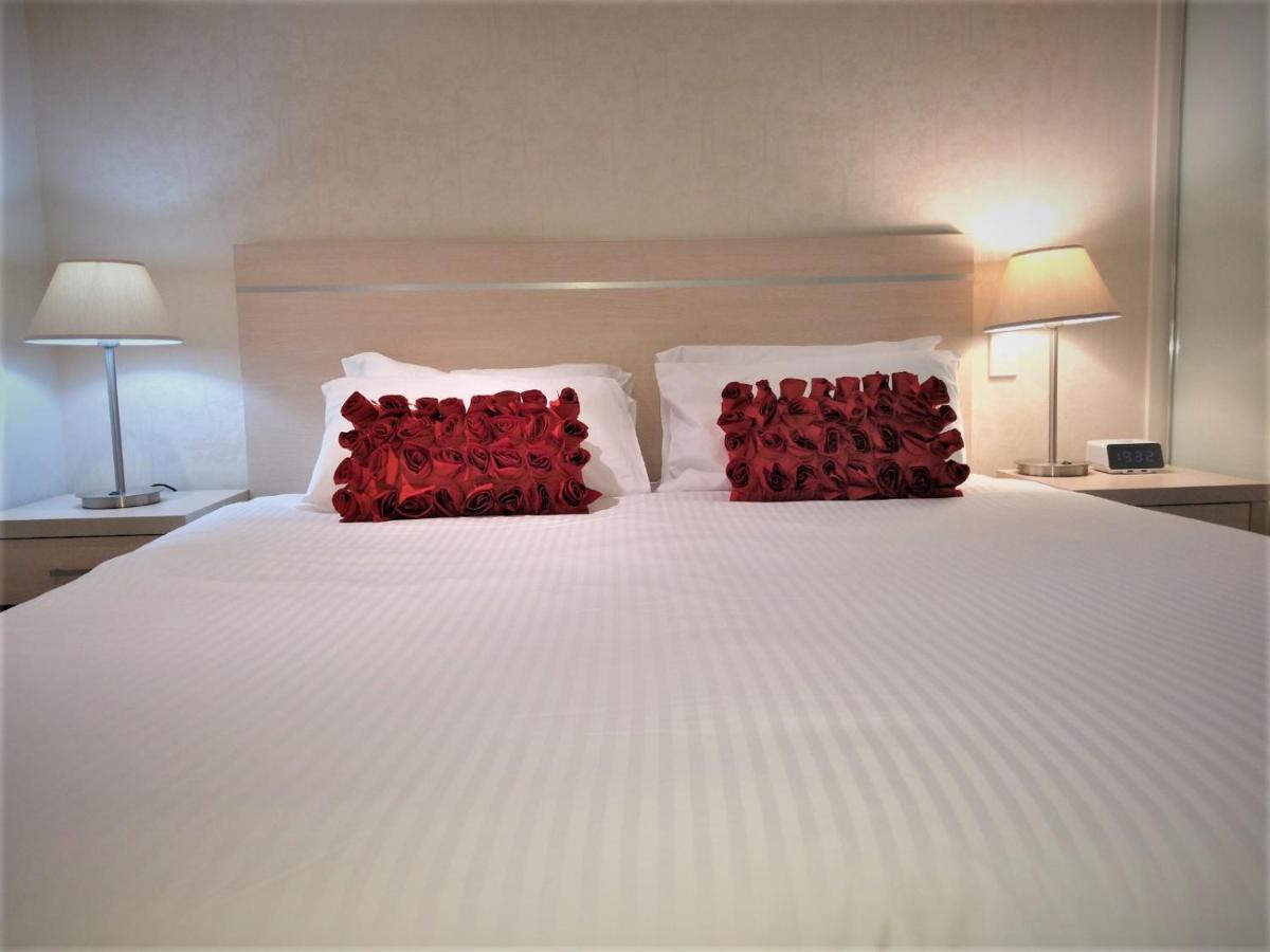 Hi 5 Star Luxury Adelaide