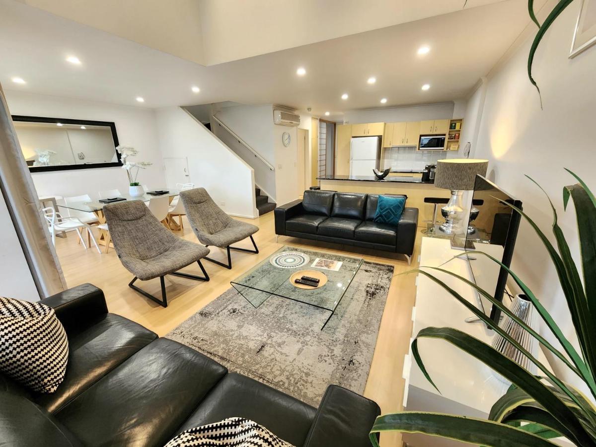 Spacious 4 Bedroom And 2 Bathrooms Apartment *