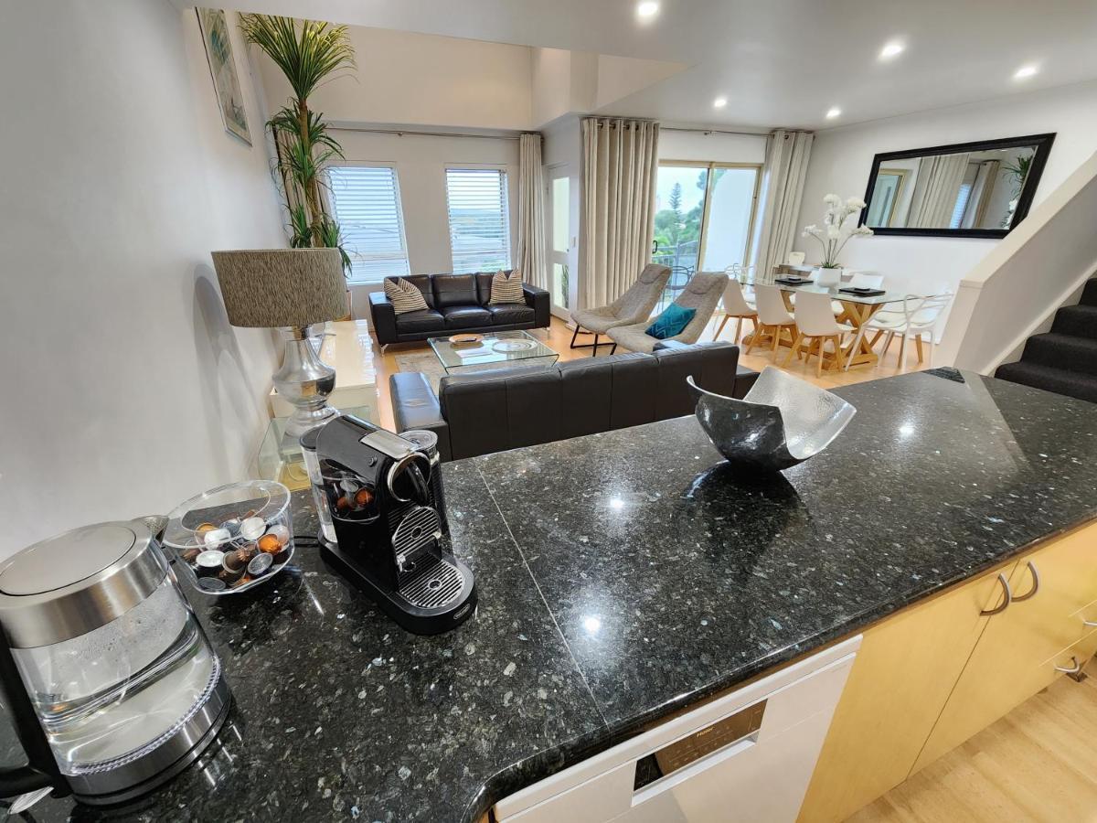 Apartment Spacious 4 Bedroom And 2 Bathrooms *