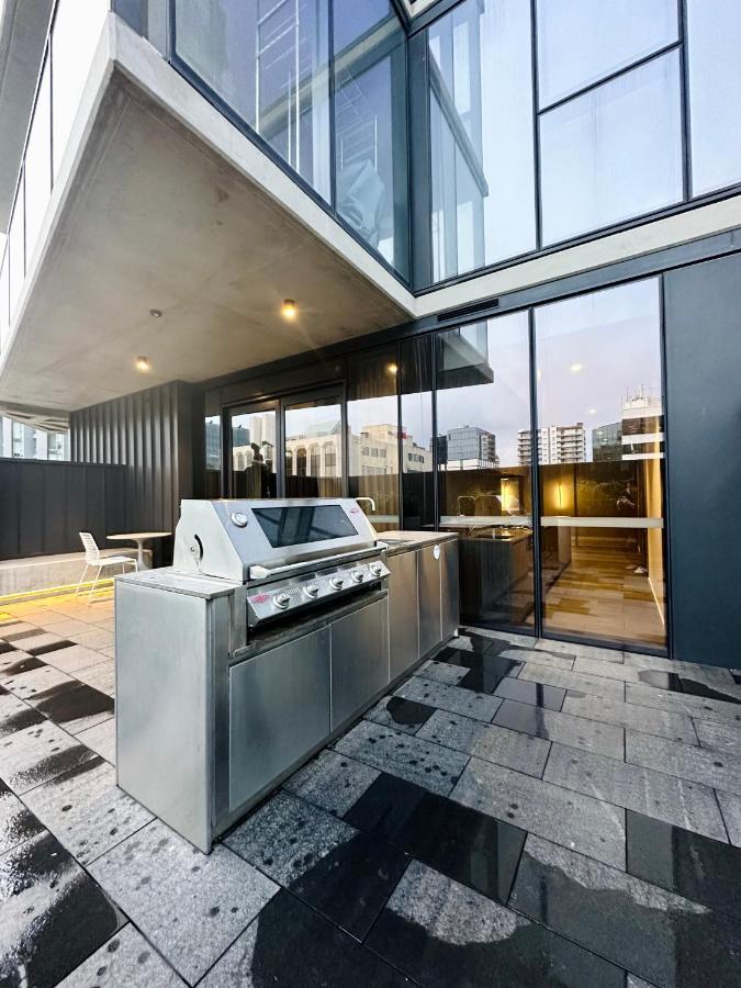 Luxury 1 Bedroom In Cbd - 1 Minute Walk To Rundle Mall - Free Wifi & Netflix Apartment