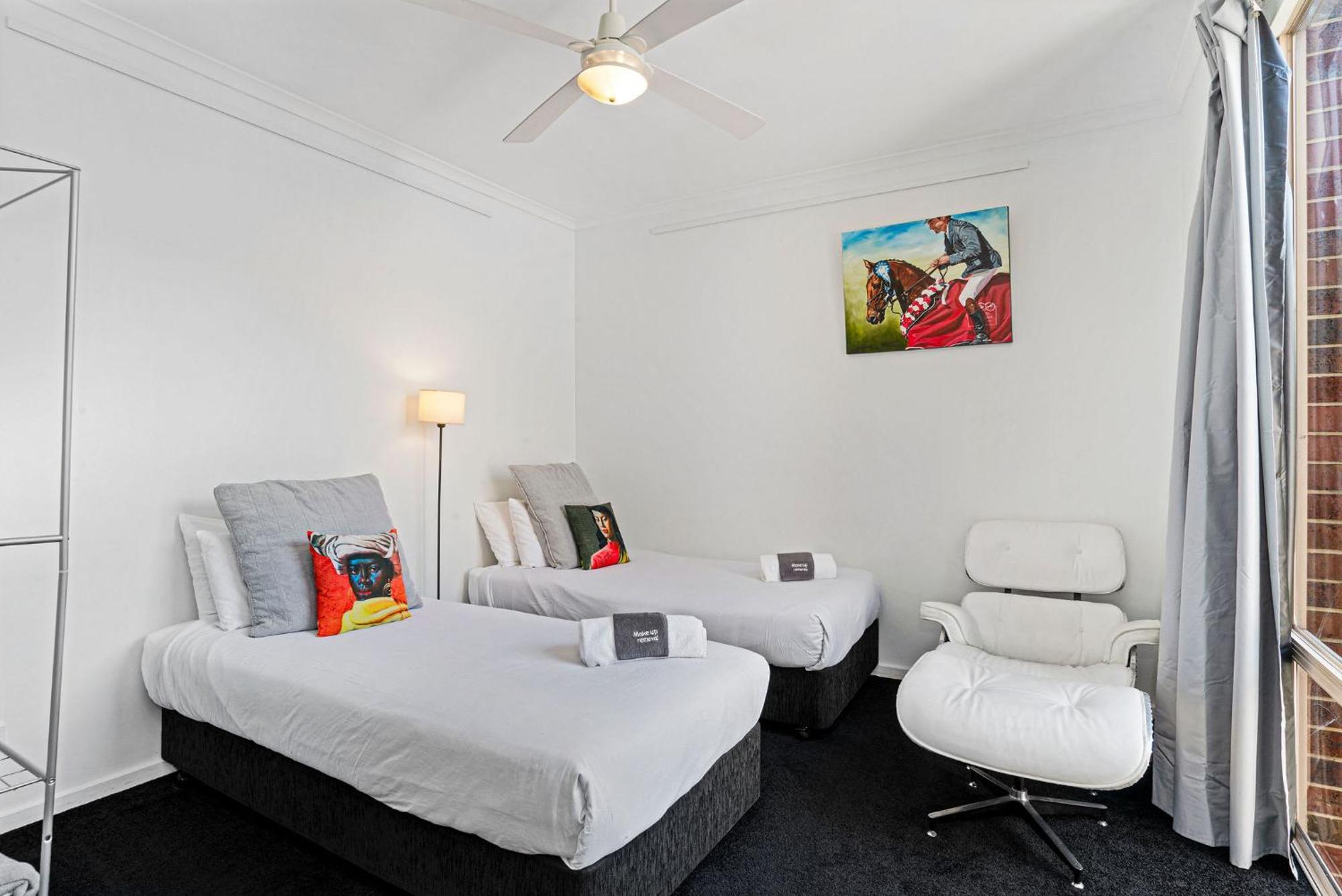 Holiday home Halifax Muse Pet Friendly Townhouse *