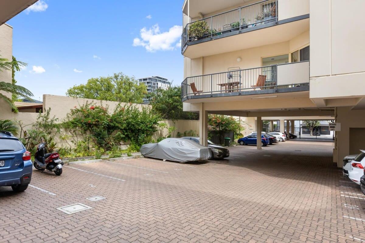 Family Friendly Cbd 3br Hurtle Square Apartment *
