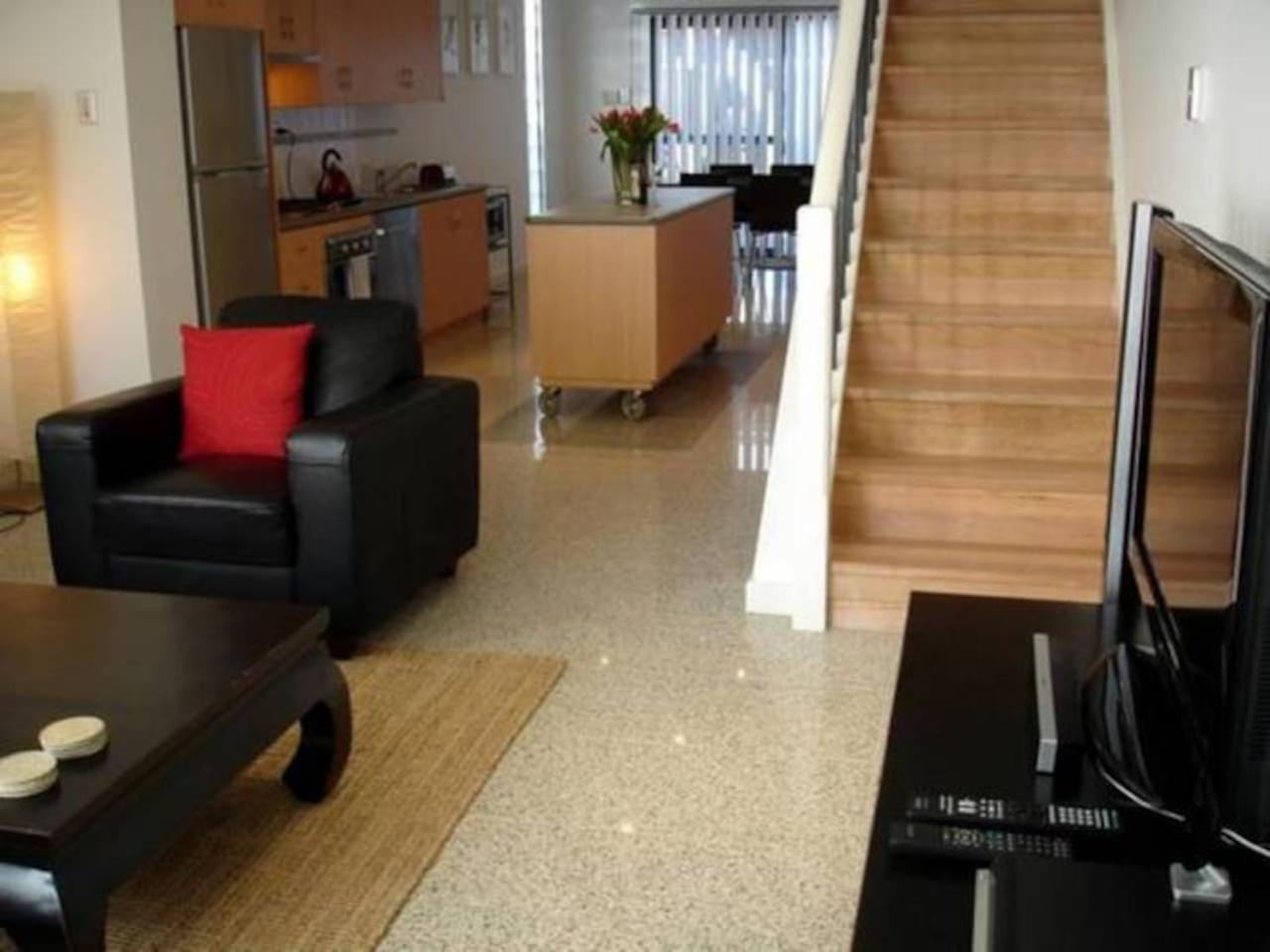 Modern Townhouse In * Adelaide