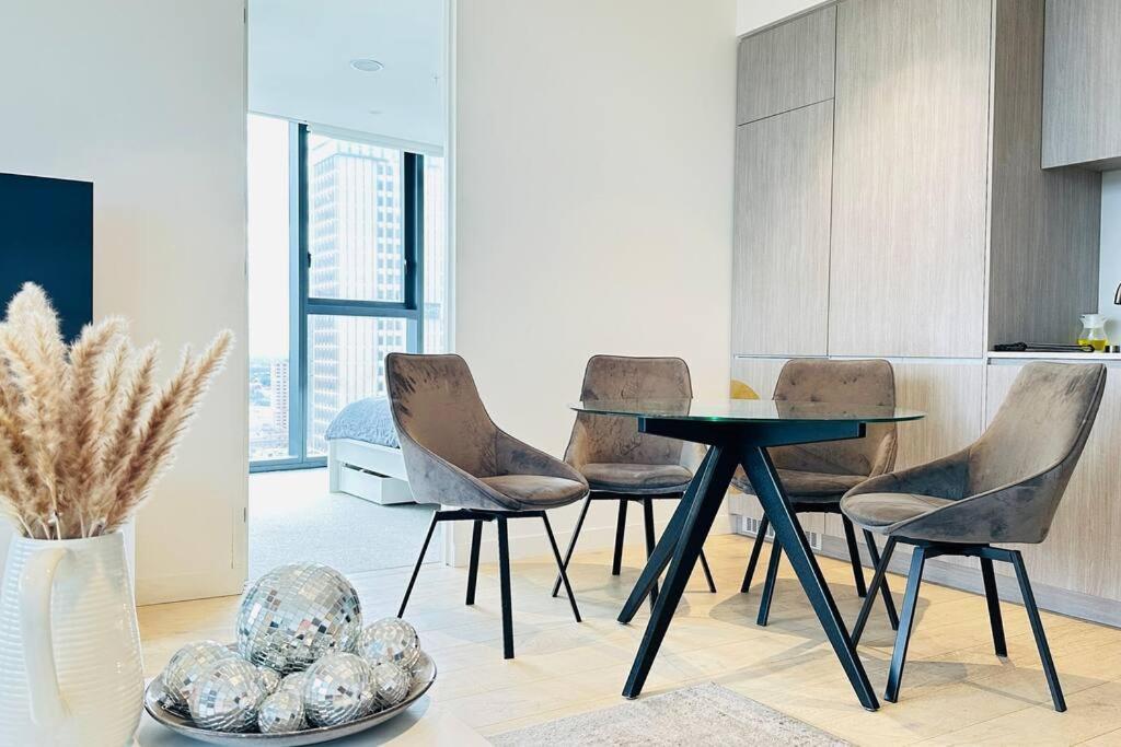 2 Bedroom Ap In The Heart Of Cbd Apartment *