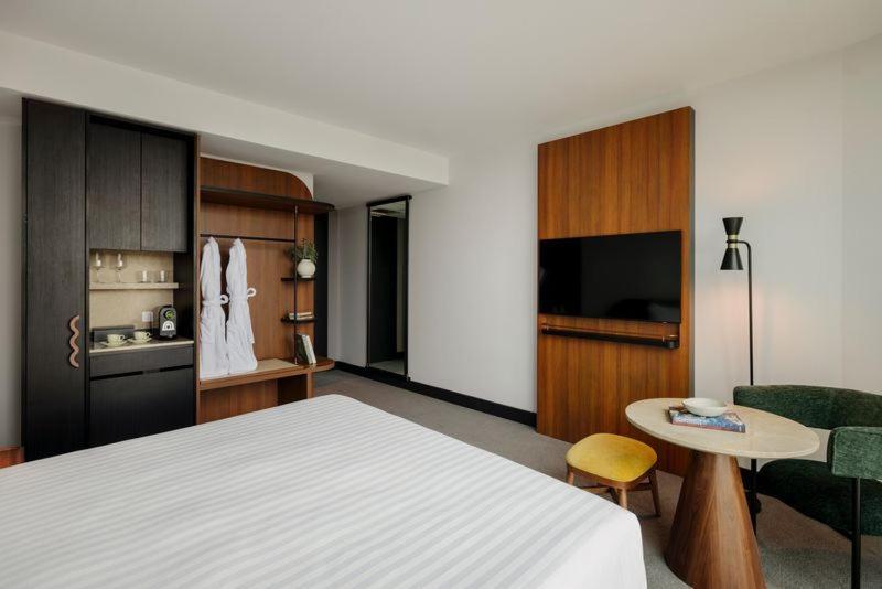 Crowne Plaza Mawson Lakes By Ihg Hotel