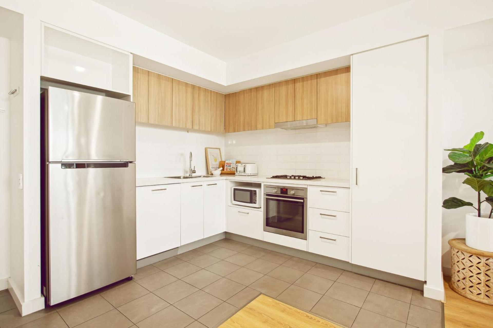 2 Bedroom With Car Parking On Grote Street