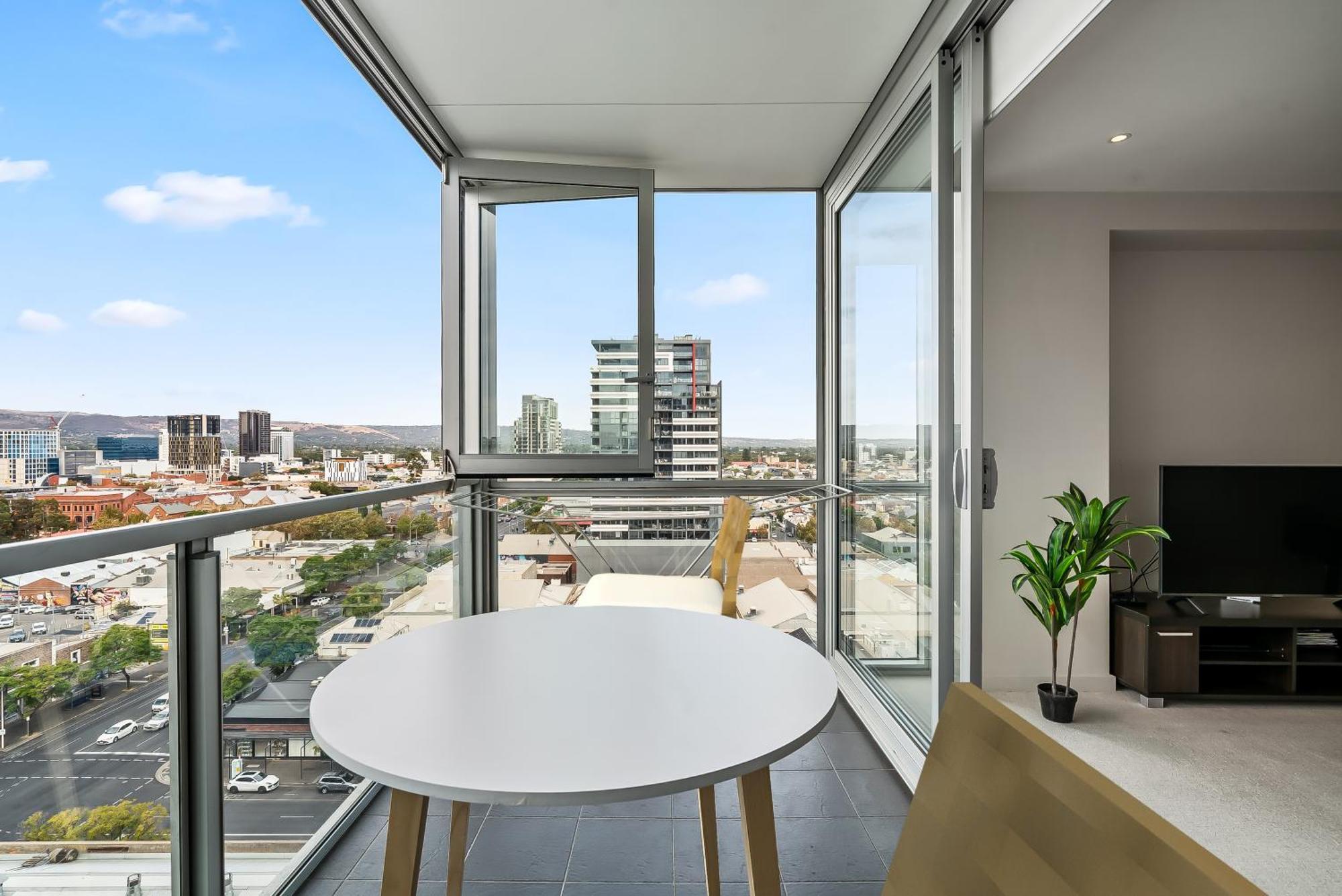 Apartment Swainson On Balfours *
