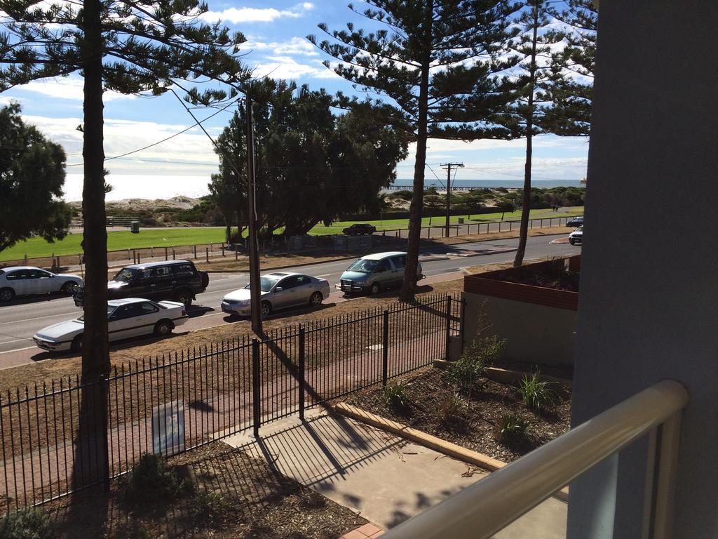 Apartment - Semaphore Front