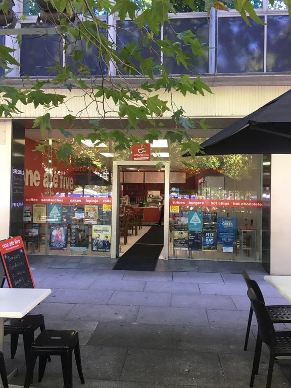 11 Victoria Square *