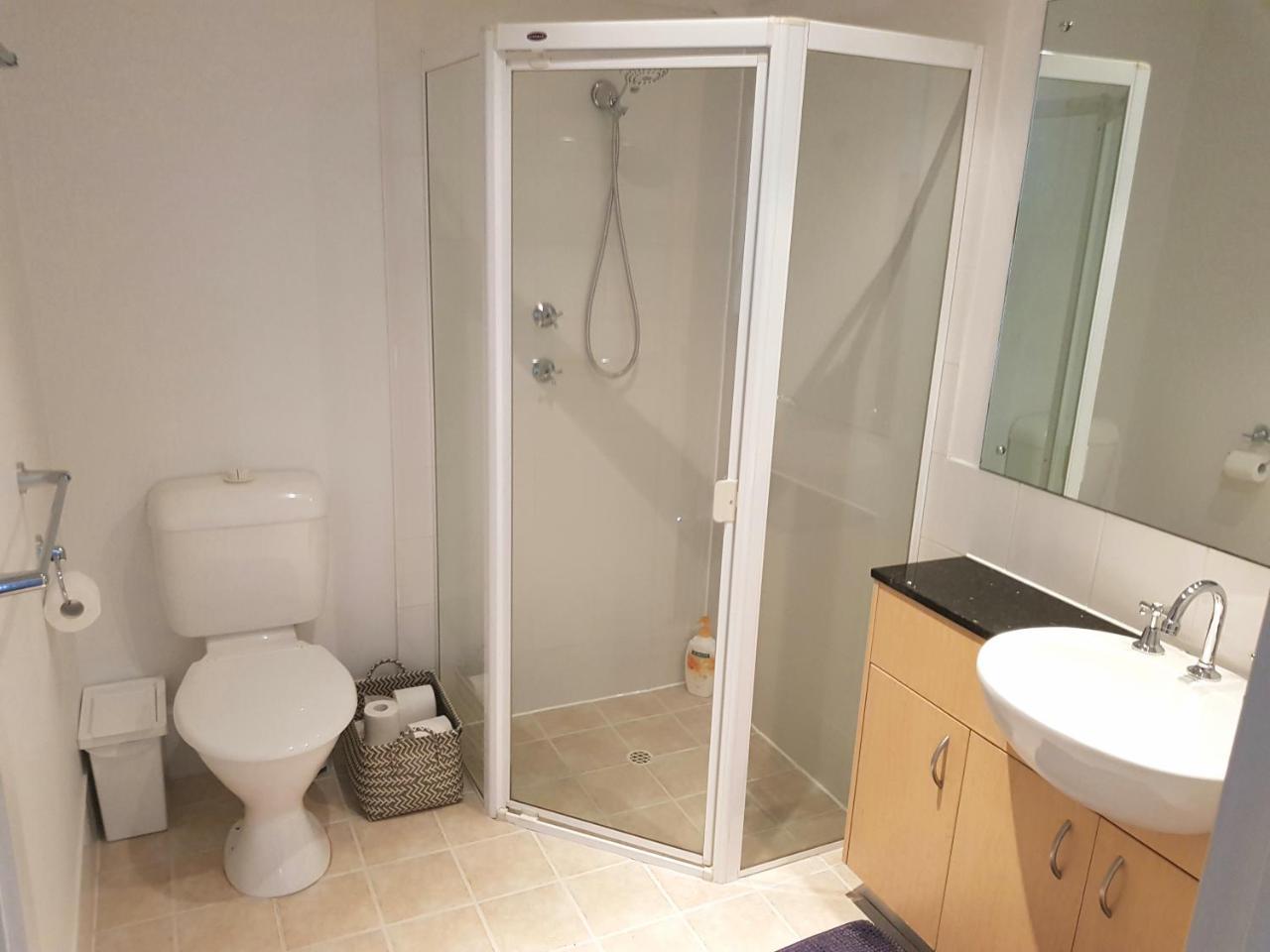 Spacious 4 Bedroom And 2 Bathrooms Adelaide