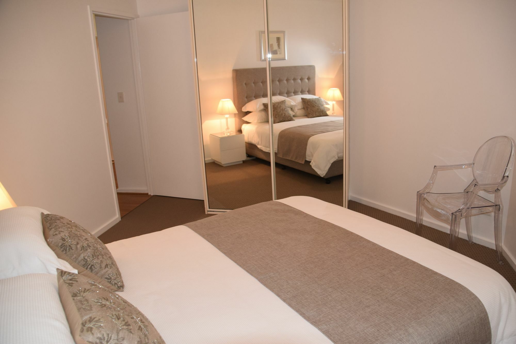 Spacious 4 Bedroom And 2 Bathrooms *