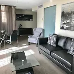 Adelaide Dress Circle Apartments - North Terrace