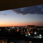 Enjoy A Little Luxury In Adelaide Cbd - Perfect!