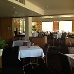 Quality Hotel Tiffins On The Park