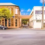 Studio 427/247 Gouger St Ex Hotel Room In City