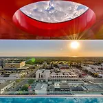 Isaac - The Cityscape View Apartment