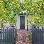 The Lemon Tree - Charming Cottage In North Adelaide