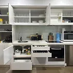 Cbd Sky View Apartment