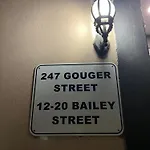 410 /247 Studio Gouger St Ex Hotel Room In City