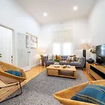 Ambrosia - Designer 3Br Wifi