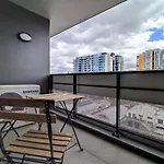 Walk To Central Market Parking Gym&Pool City View