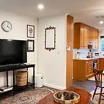 Cozy Lovely Flat 3Km To Cbd