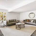 Manhattan Style 3 Story Luxury In St Peters