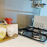 Modern One Bedroom Apartment At Morphett Street
