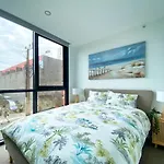 Modern 2Br Apt In Adelaide Cbd With Pool-Gym-Bbq